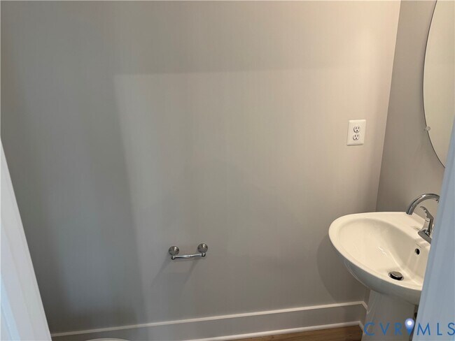 Building Photo - 9434 Alquist St