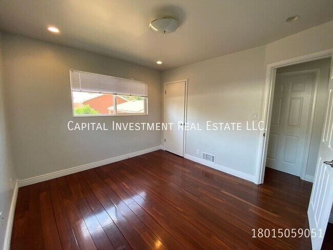 Building Photo - 2626 S 1700 E