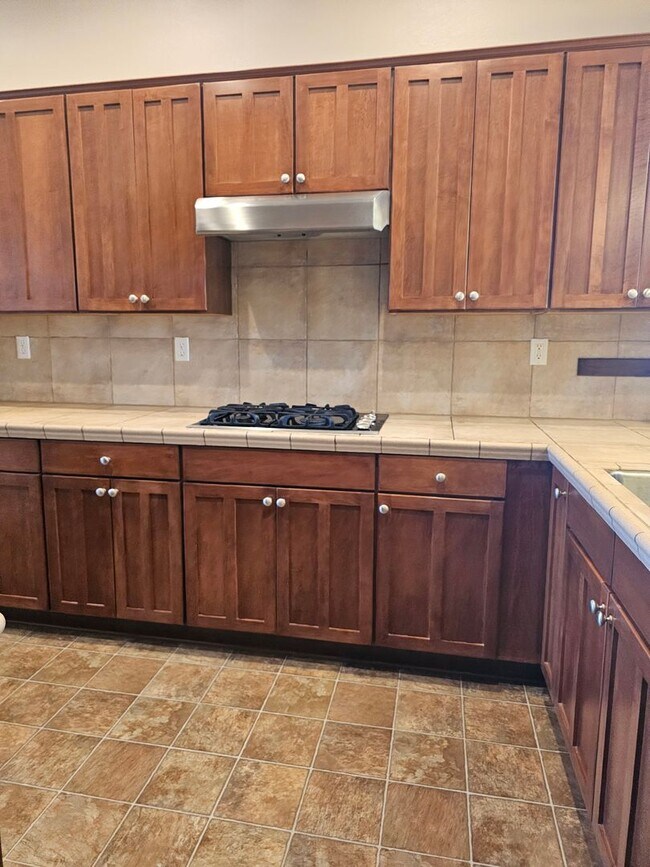 Building Photo - Gorgeous 4 Bedroom on Kiley Ranch