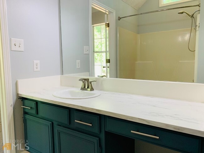 Building Photo - 30 Standing Rock Rd