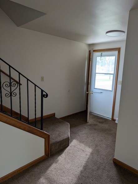 Building Photo - 1331 Borden Rd