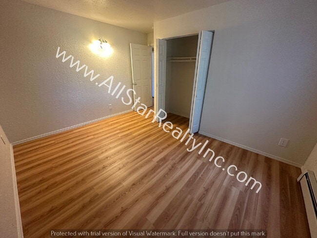 Building Photo - 1549 Karluk St