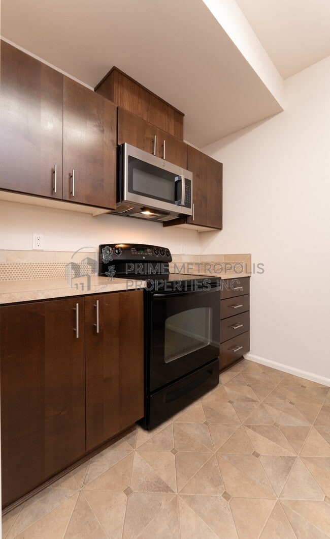 Building Photo - 21026 40th Pl S