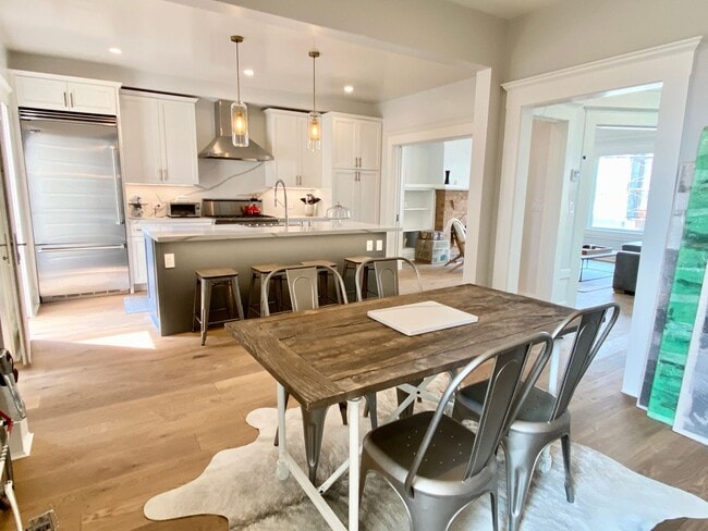 Building Photo - Gorgeous Richmond Home w/Deck and Yard