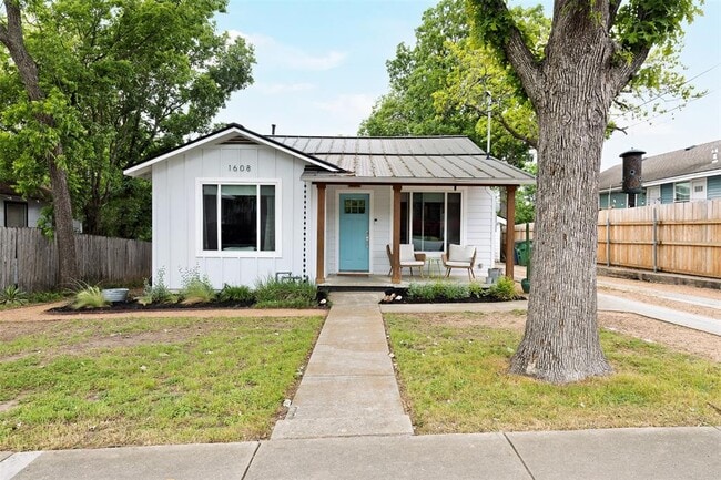 Building Photo - 1608 Cedar Ave