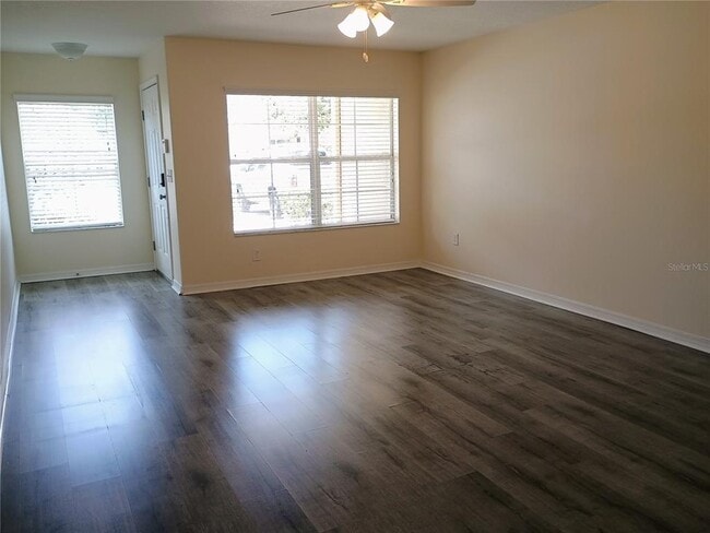 Building Photo - 363 Carina Cir
