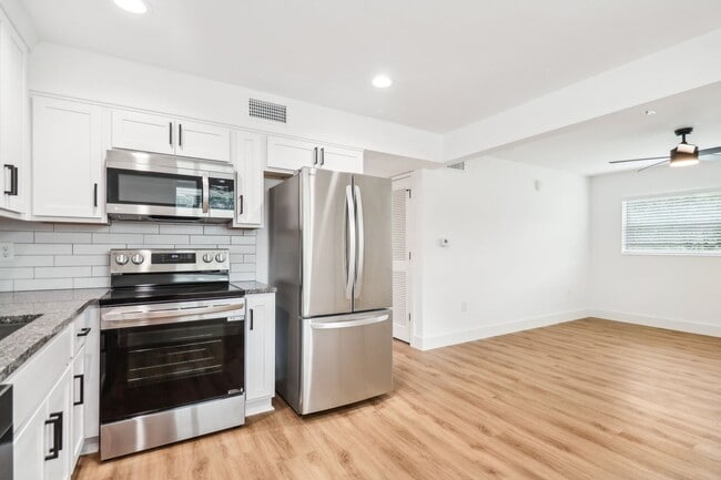 Building Photo - Welcome to San Marco Sq Apartments - CHECK...