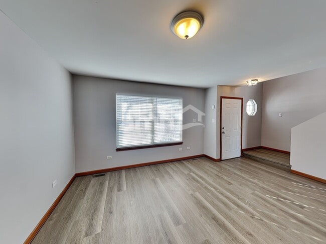 Building Photo - 3707 Flowermeadow St