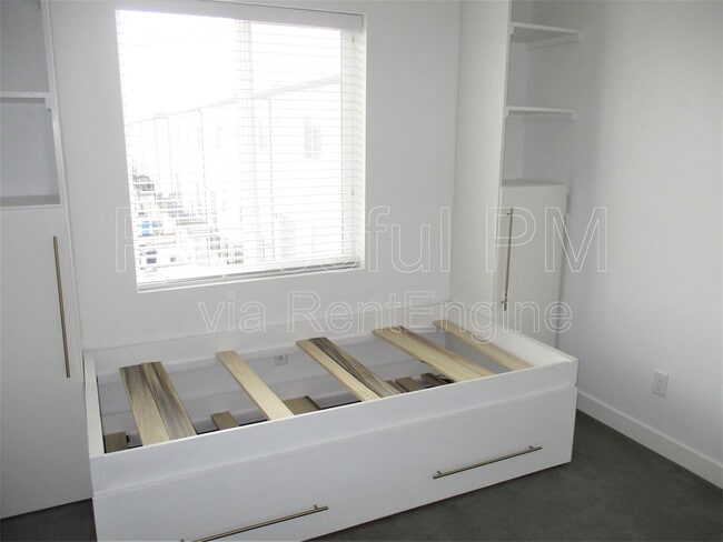 Building Photo - 84 N 1100 W