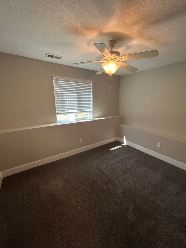 Building Photo - Coming November 2025! Spacious 4 Bed / 2 Bath Home for $1,925/Month