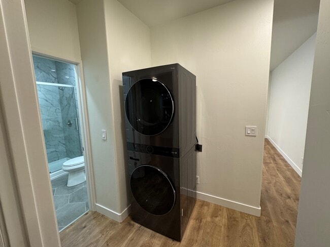 Building Photo - 5609 Benhenry Ct