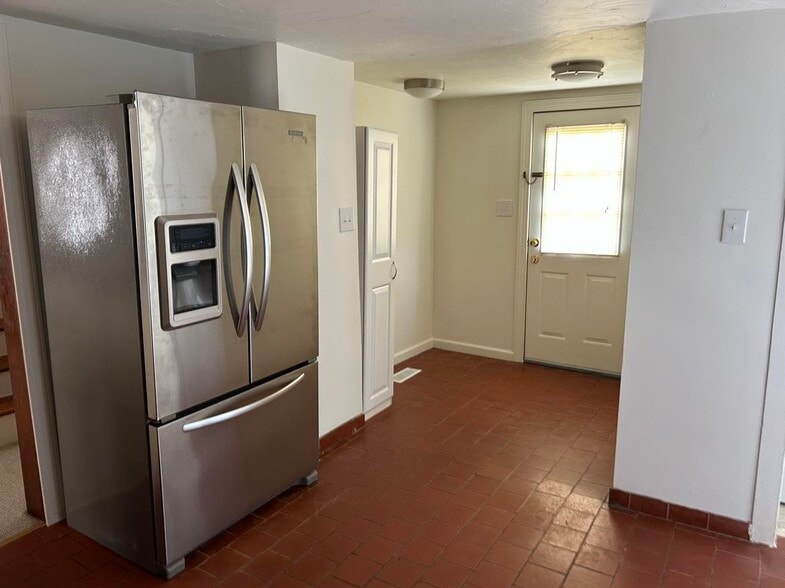 Kitchen 3 (side door) - 2317 Moir St NE