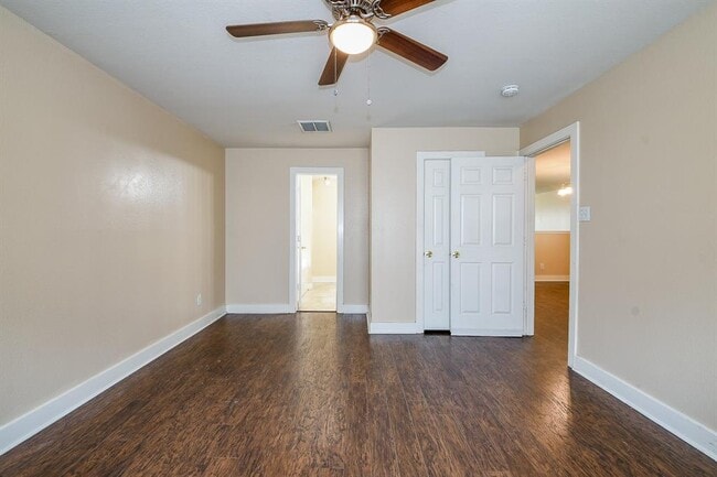 Building Photo - 5830 Silver Oak