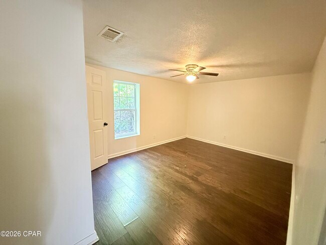 Building Photo - 237 Helen Ave