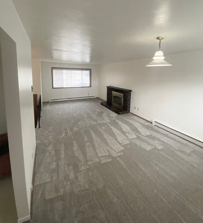 Building Photo - 1619 2nd St