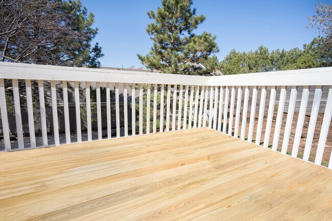 Building Photo - 2835 Rutland Cir