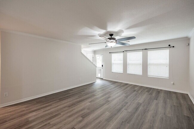 Building Photo - 9917 Kingfisher Dr