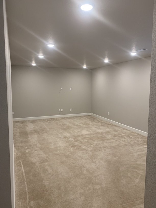 Building Photo - 50% off first month rent with 12 month Lease