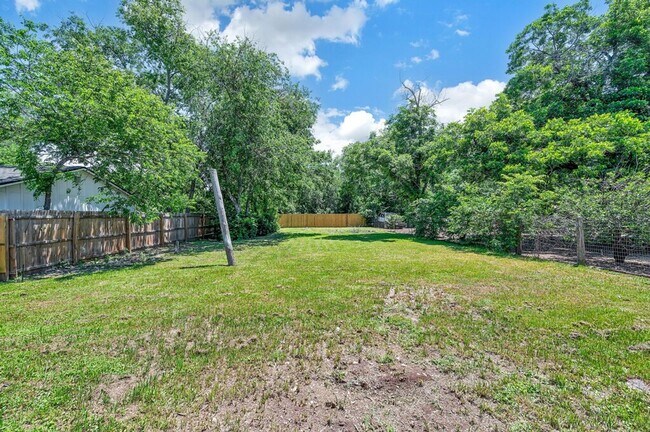 Building Photo - Newly remodeled 4BD 2BA home in Waco