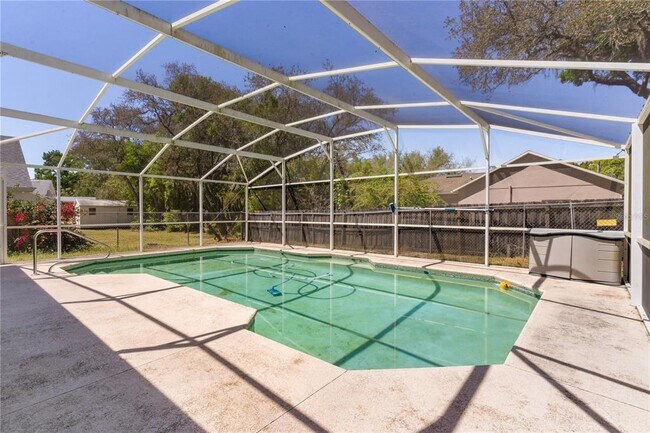 Building Photo - 40045 Palm St