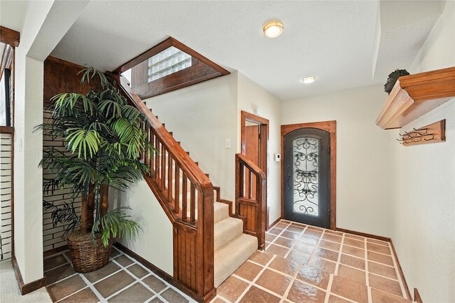 Building Photo - 1323 Dublin St