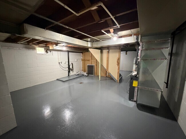 Building Photo - 3732 N 36th Ave