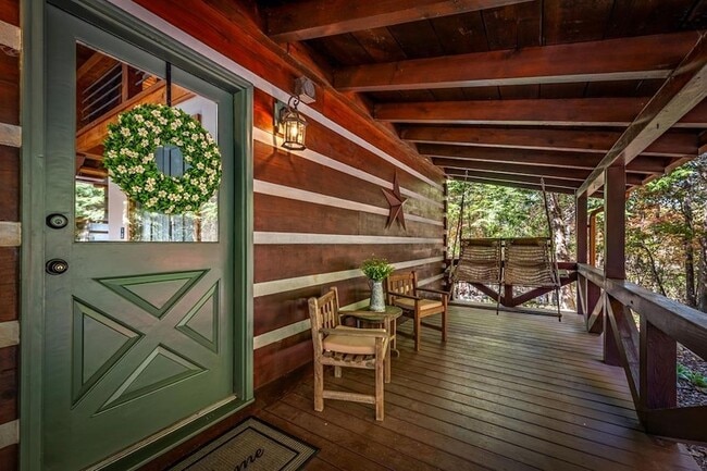 Building Photo - 212 Dogpatch Ln