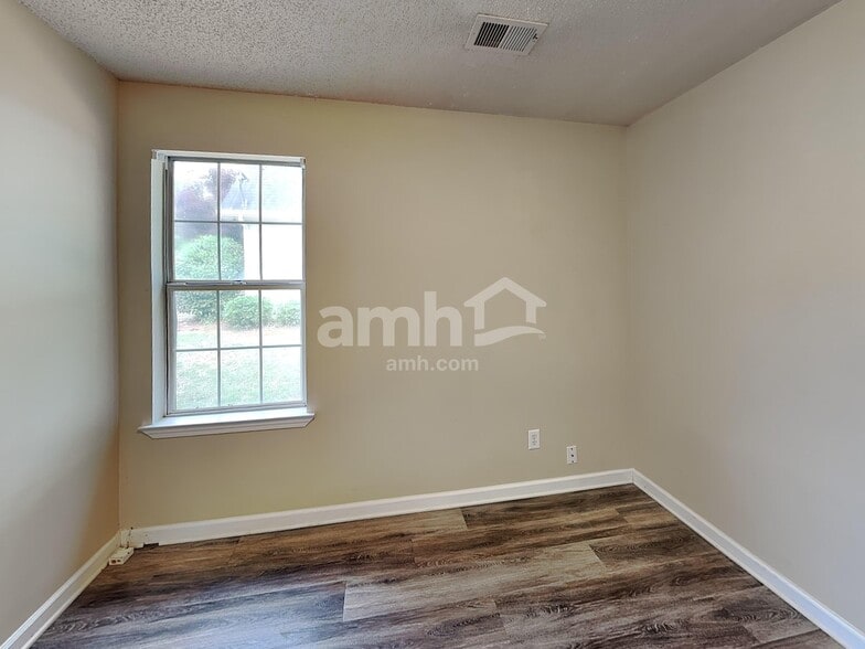 Building Photo - 140 Cannon Dr