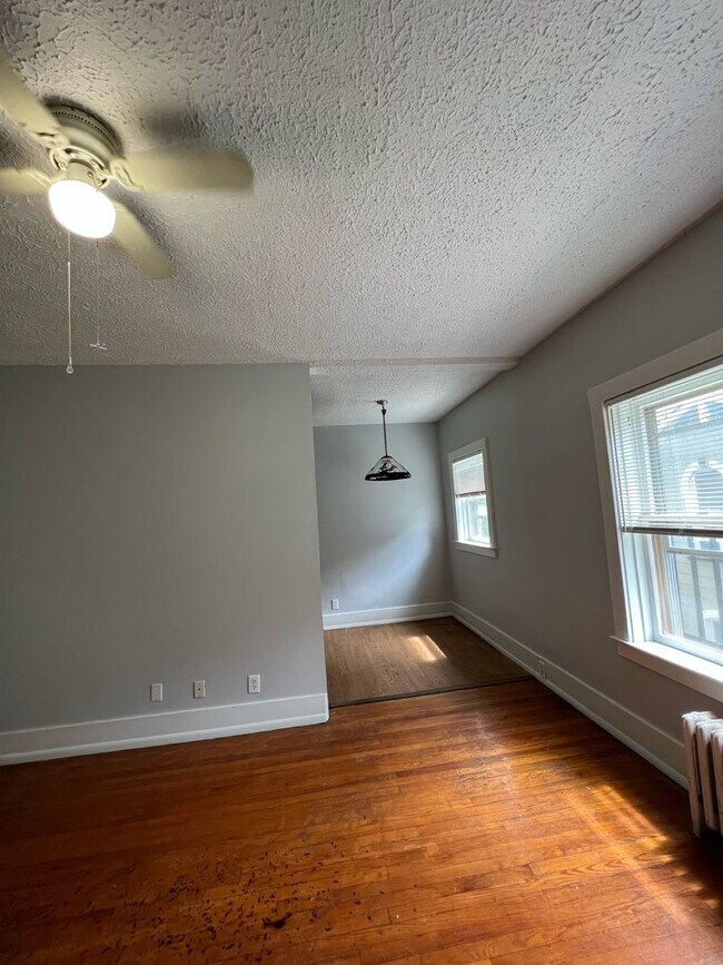 Building Photo - 85 Meigs St