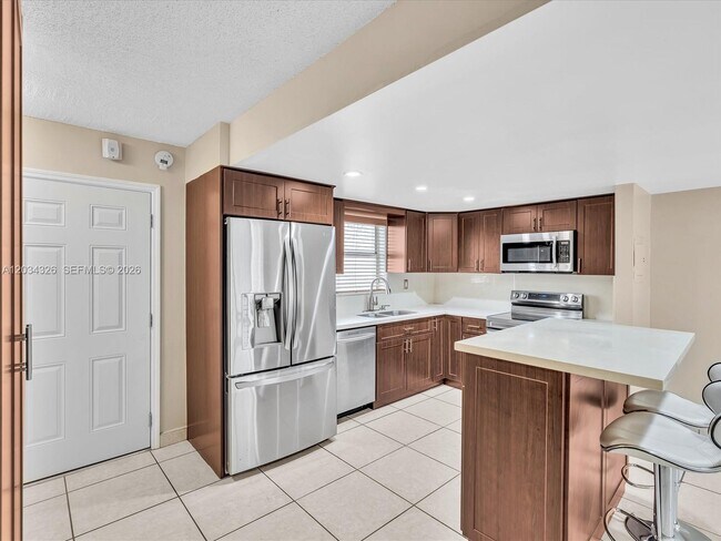 Building Photo - 210 NW 87th Ave