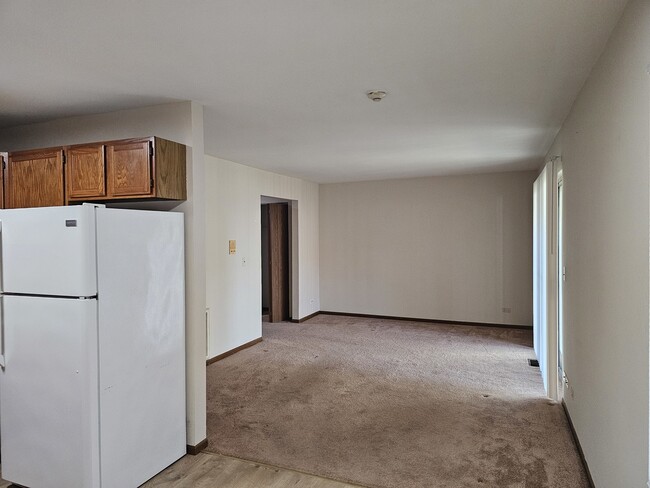 Building Photo - 311 Village Creek Dr