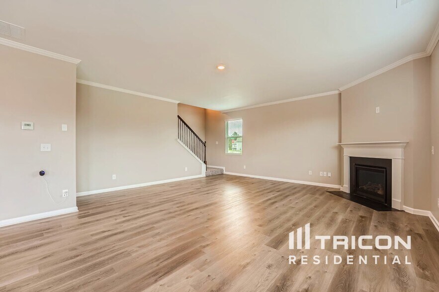 Building Photo - 69 Chasewood Ln