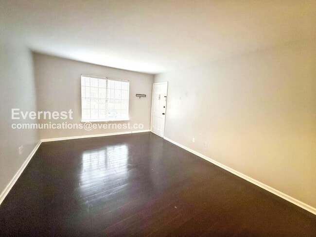 Building Photo - 2201 Montreat Cir