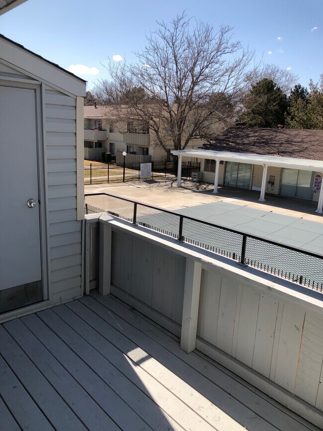 Building Photo - 1547 Delucchi Lane, Unit F