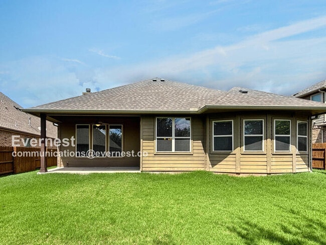 Building Photo - 204 Brantley Lake Ln