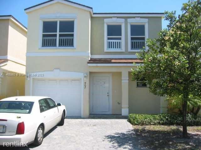 Building Photo - 3 br, 2 bath House - 907 SW 15th St 1