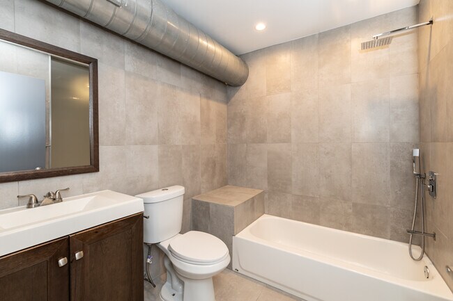 Building Photo - 1422 N 7th St