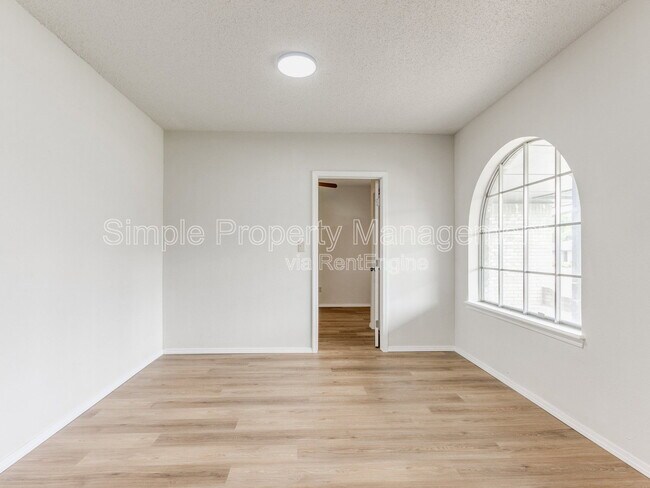 Building Photo - 5816 NW 90th St