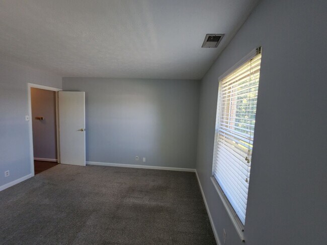 Building Photo - 2831GOOSECREEKRD