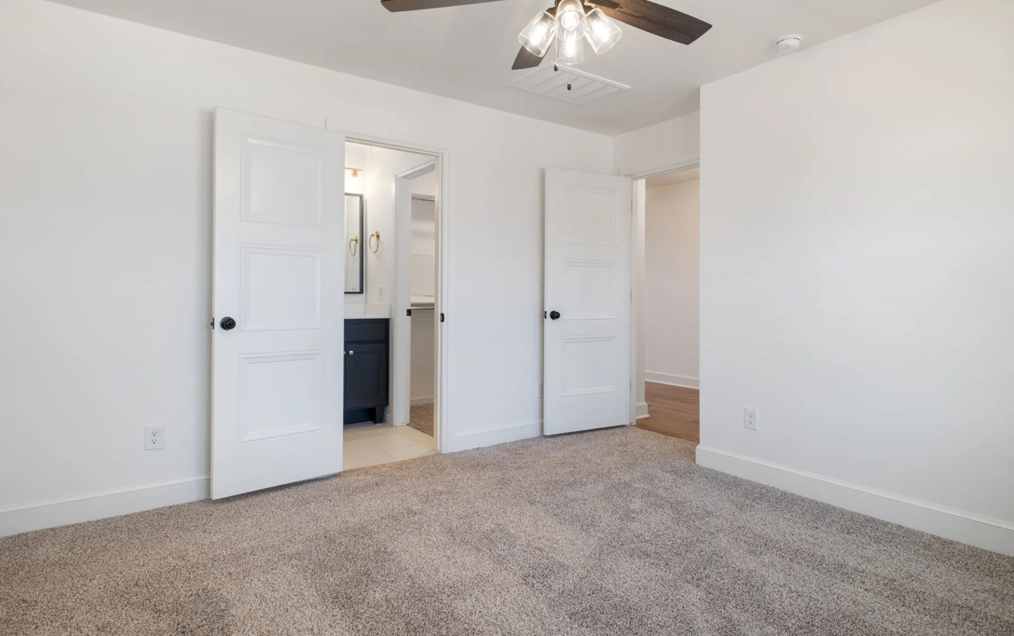 Building Photo - 409 Haven St