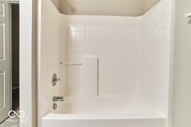 Building Photo - 13092 Brookdale Dr