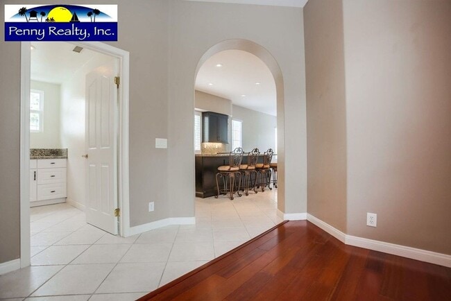 Building Photo - Stunning 4 Bedroom 3.5 Bath Home in the Co...