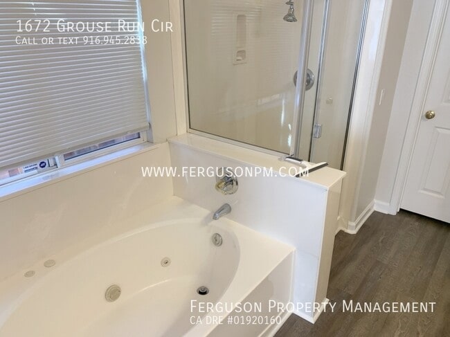 Building Photo - 1672 Grouse Run Cir