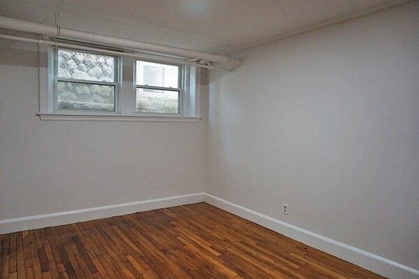 Building Photo - 105 Adams St