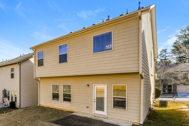 Building Photo - 2345 Morgan Farm Dr