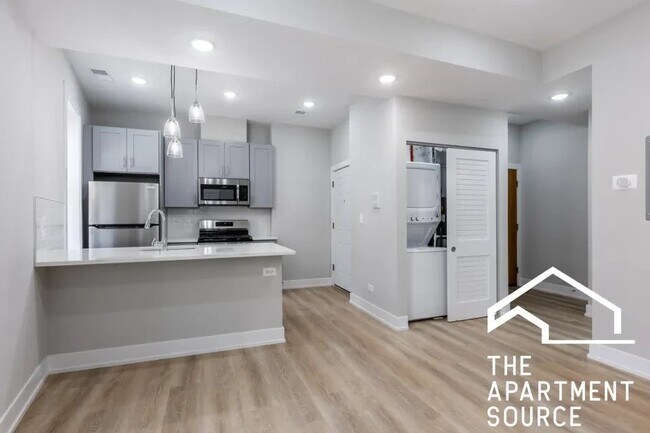 Building Photo - 432 W Belden Ave