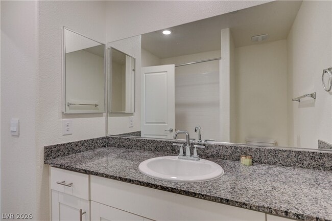 Building Photo - 386 Larksong Ave