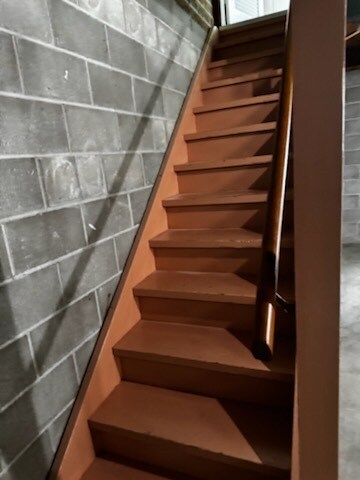 Building Photo - SeeMore Properties