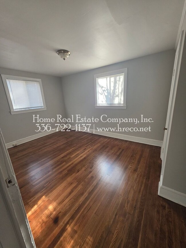 Building Photo - 1325 Cunningham St