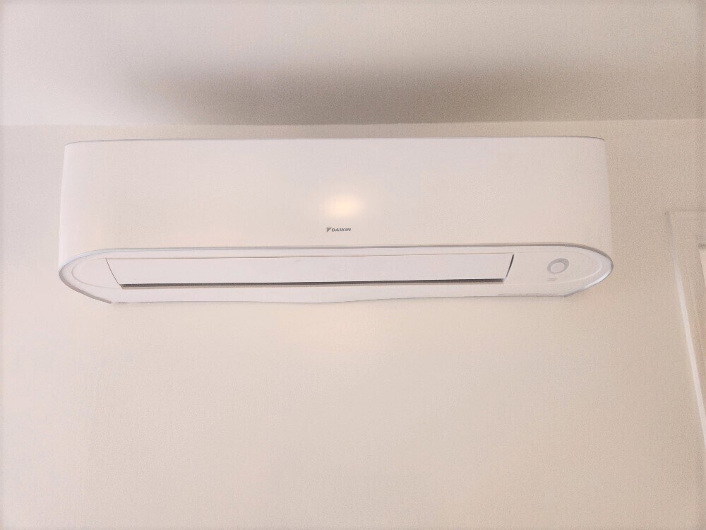 Building Photo - 1241 E 80th St